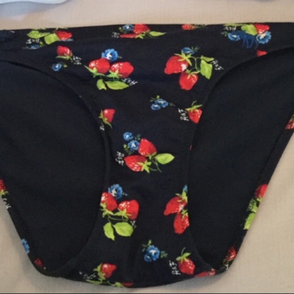 Abercrombie Swim Bottoms!🍓🍇